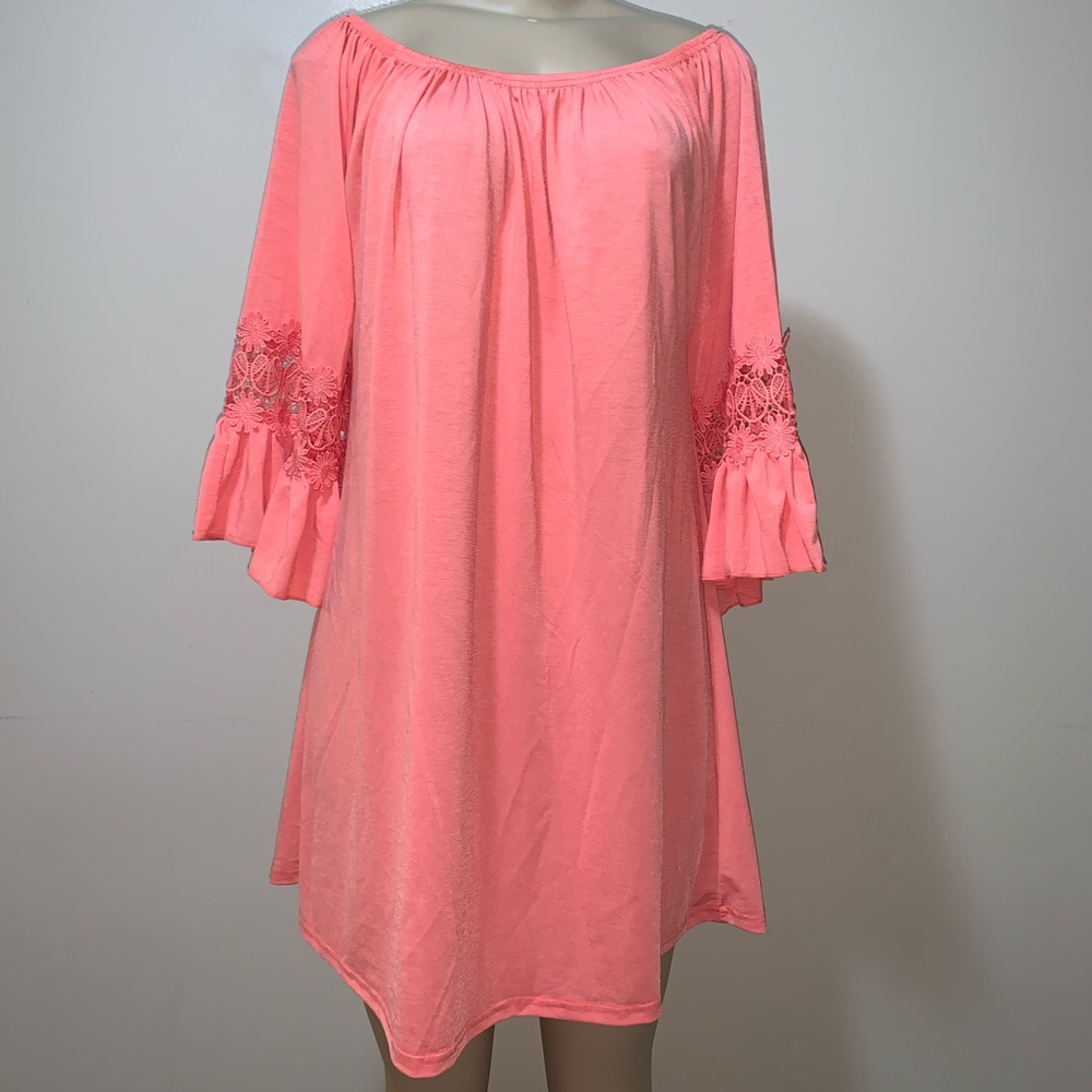 Ruffle sleeve tunic, size L-XL